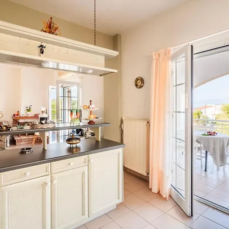 Casa Nebari Seaside Retreats - Fully Equipped, Ideal Spot Daire