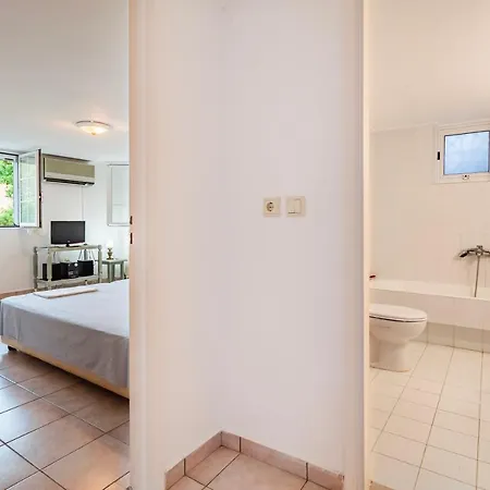 Casa Nebari Seaside Retreats - Fully Equipped, Ideal Spot *