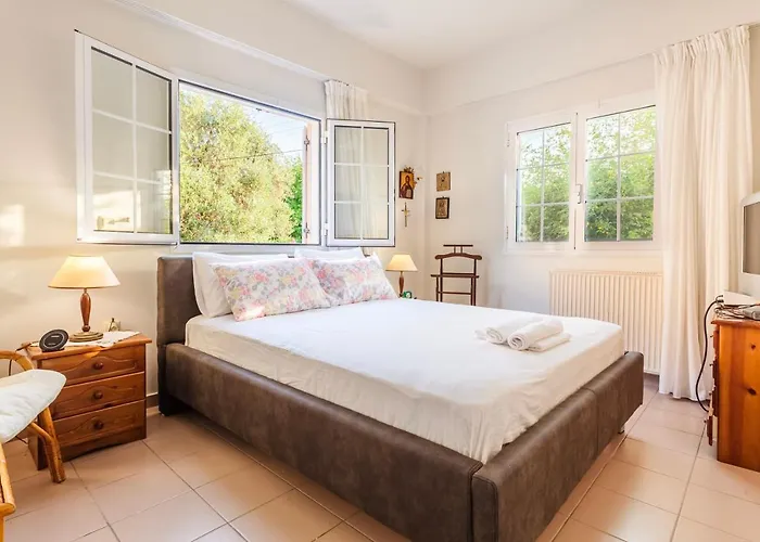 Casa Nebari Seaside Retreats - Fully Equipped, Ideal Spot *