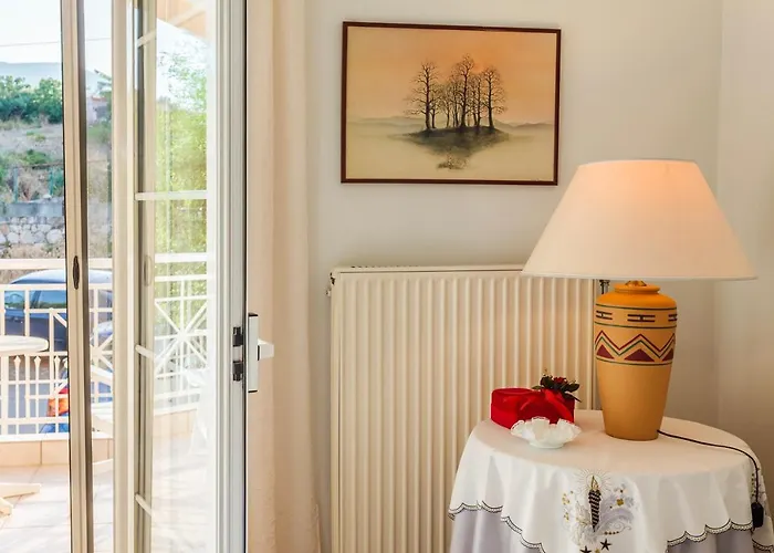 Casa Nebari Seaside Retreats - Fully Equipped, Ideal Spot Petalídhion